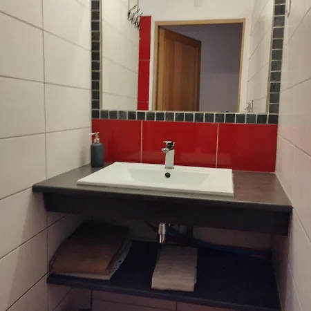 Les De St Guilhem * سانت-غيلام-لو-ديزرت