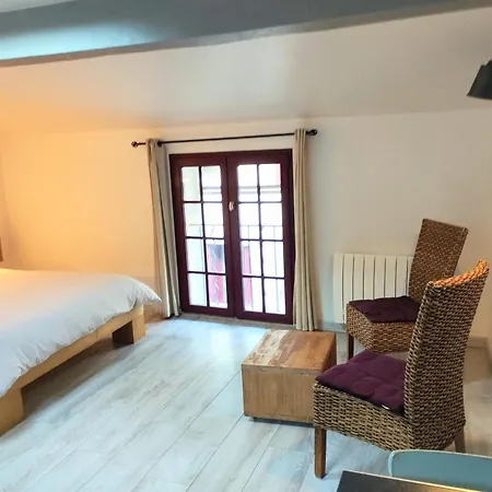 Les De St Guilhem * Saint-Guilhem-le-Desert